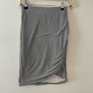 Elegant Black‎ and White Striped Midi Skirt